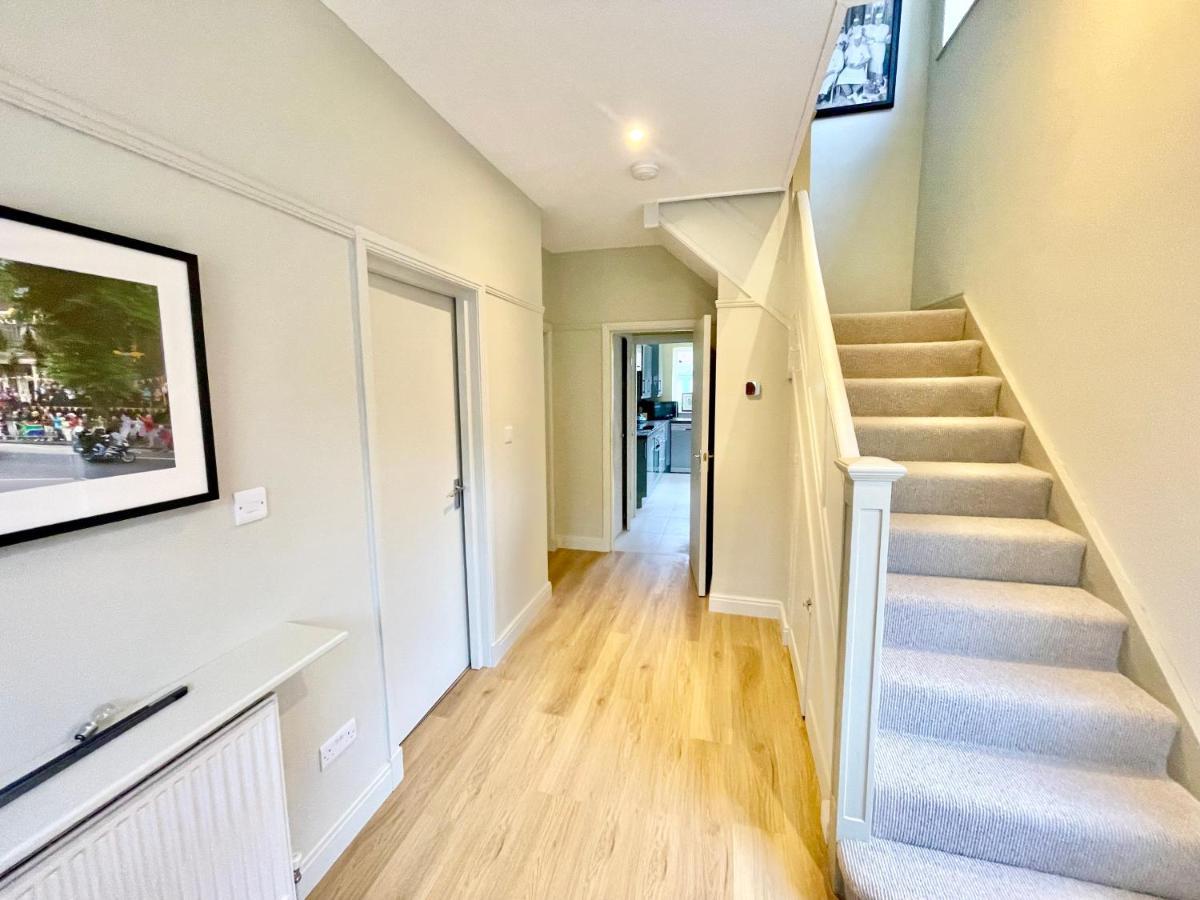 Central Townhouse With Free Off Road Parking And Garden York Extérieur photo