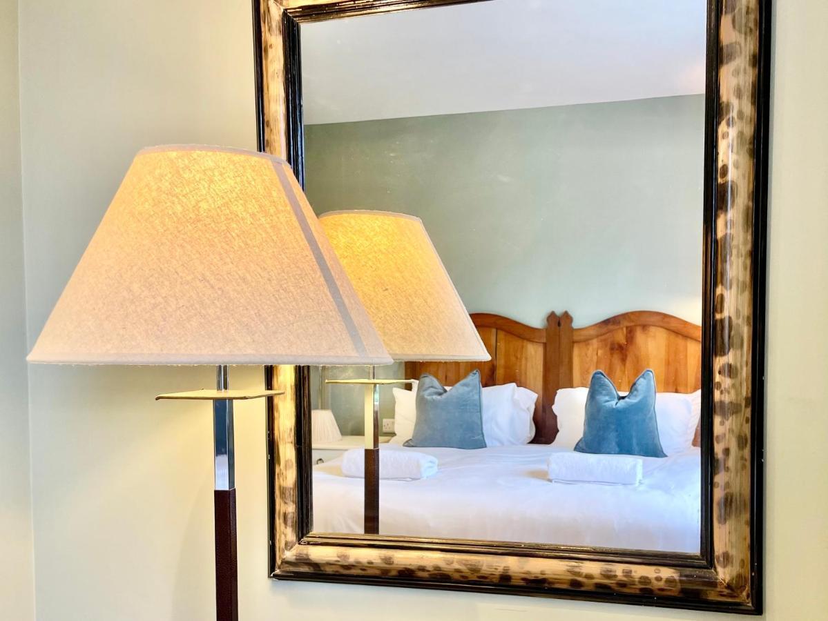 Central Townhouse With Free Off Road Parking And Garden York Extérieur photo