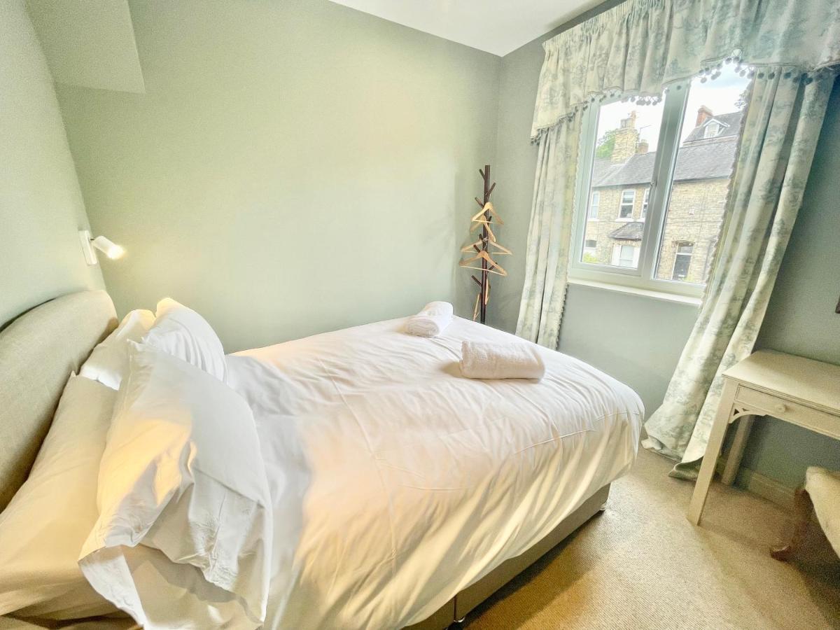 Central Townhouse With Free Off Road Parking And Garden York Extérieur photo