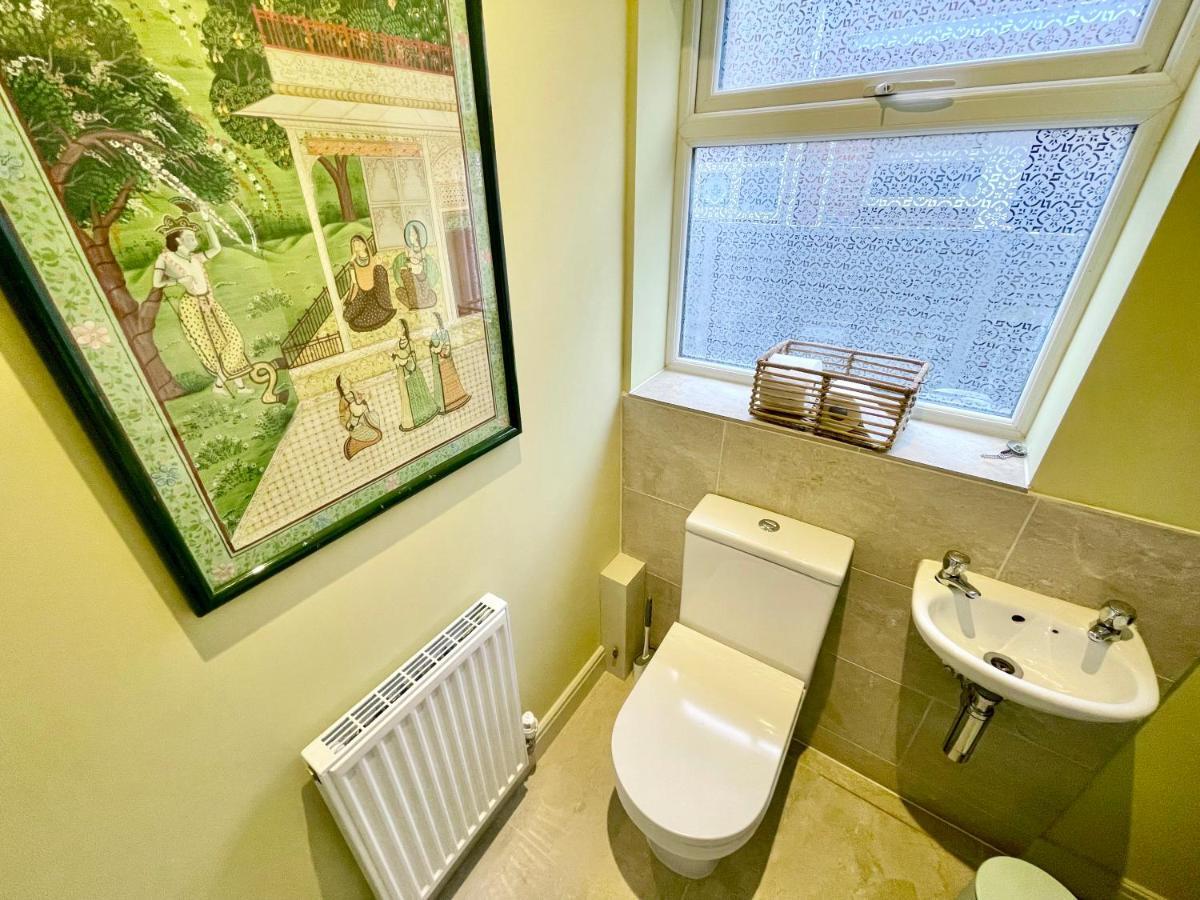 Central Townhouse With Free Off Road Parking And Garden York Extérieur photo